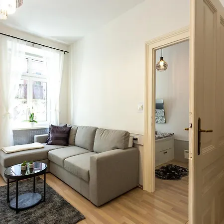 Old Town Sixteen Apartament *