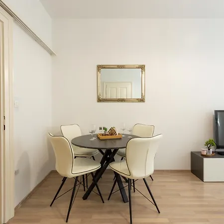 Old Town Sixteen Lublana