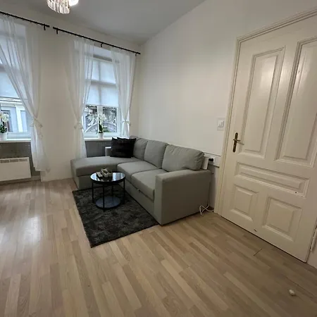 Old Town Sixteen Apartment