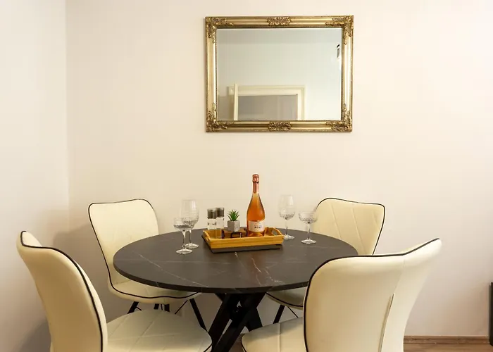 Apartma Old Town Sixteen *